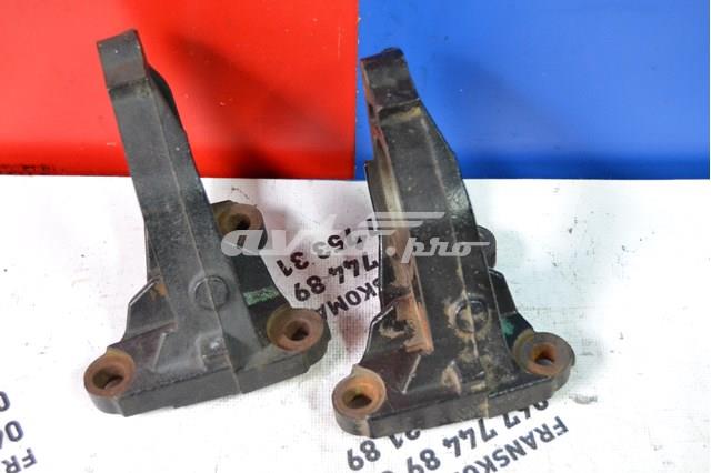 Опора подвесного подшипника передней полуоси 8200133511 RENAULT