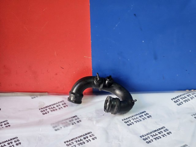 Патрубок воздушный, выход из турбины (наддув) 8200136780 RENAULT