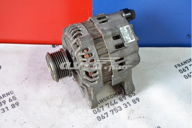 Автомобильный генератор 8200468131 RENAULT