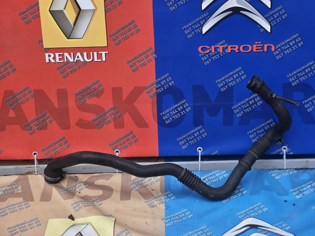 Патрубок интеркуллера 8200469423 RENAULT