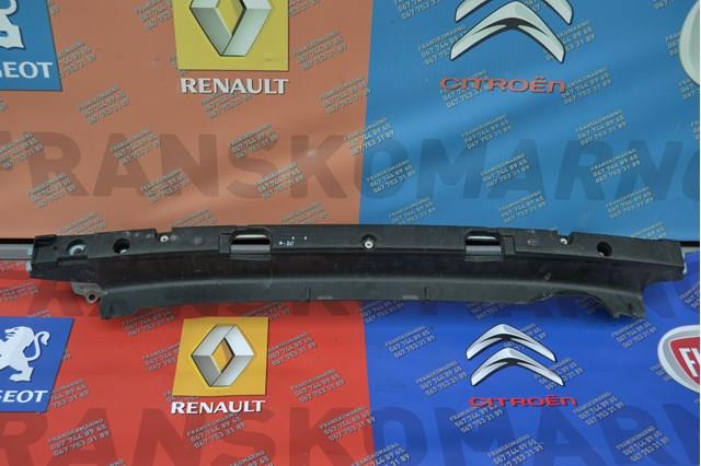Наполнитель заднего бампера 8200658894 RENAULT