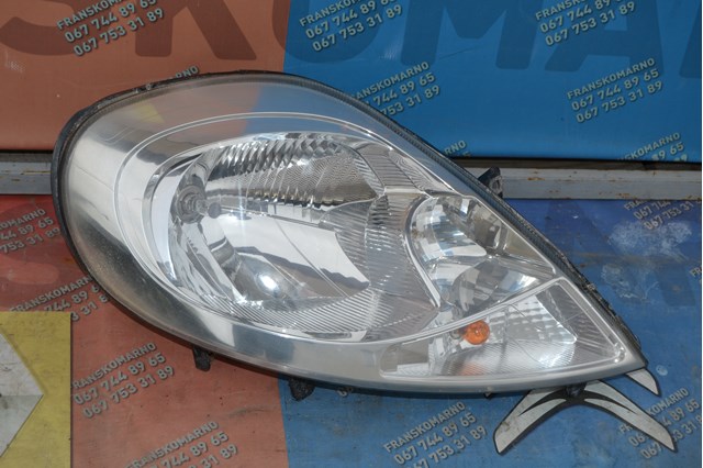 Вставка фары правой 8200701356 RENAULT