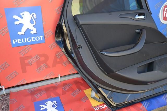 9006L5 PEUGEOT Дверь задняя левая купить в Николаев