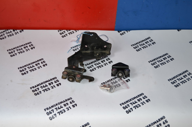 Ролик боковой (сдвижной) двери правый нижний 903429 PEUGEOT
