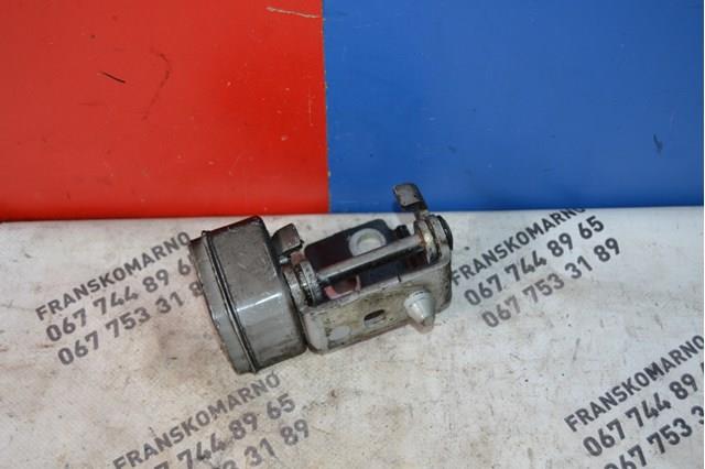 Петля задней левой двери 9037C1 PEUGEOT