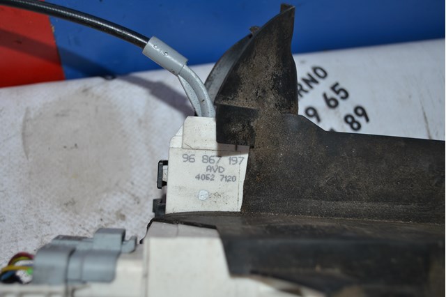 9136ES PEUGEOT Замок передней правой двери купить в Тернополь