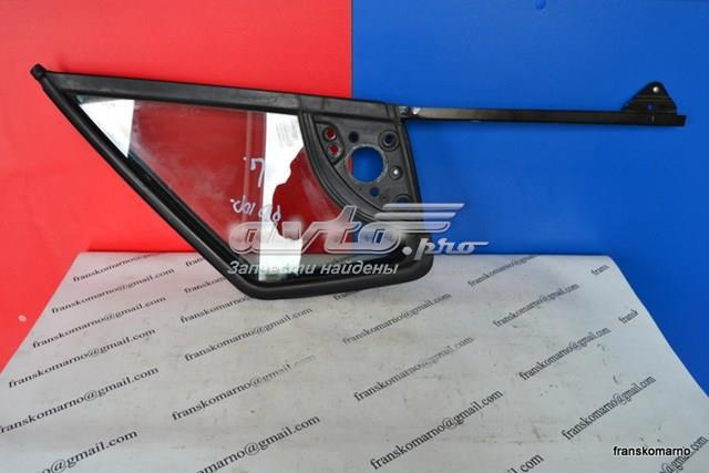 Стекло треугольное двери передней левой 9201R6 PEUGEOT