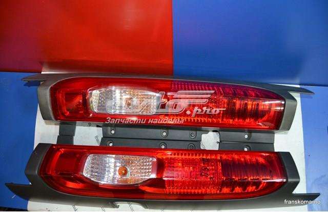 Накладка под задний фонарь, левый 93857722 OPEL