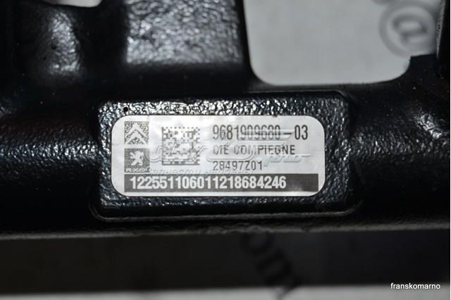 PEUGEOT 9681909680 Распределитель топлива (рампа) в наличии Украина