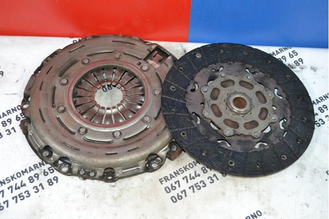 Комплект сцепления (диск, корзина, подшипник) 9684841380 PEUGEOT