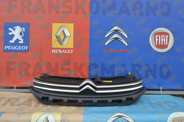 Облицовка радиатора 9812063477 PEUGEOT