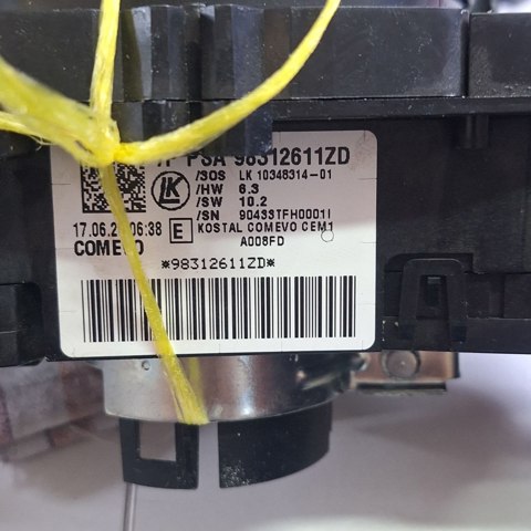 Правый подрулевой переключатель  98312611ZD PEUGEOT