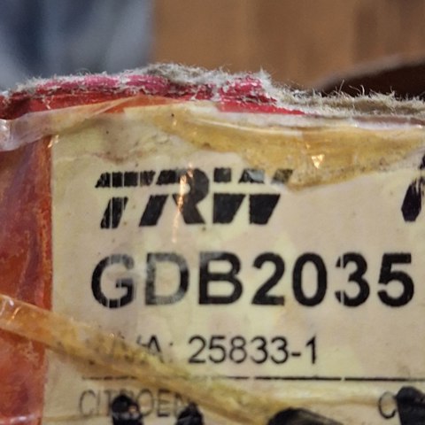 GDB2035 TRW Передние тормозные колодки купить в Одесса