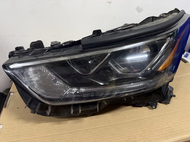 Фары 811500E521 TOYOTA