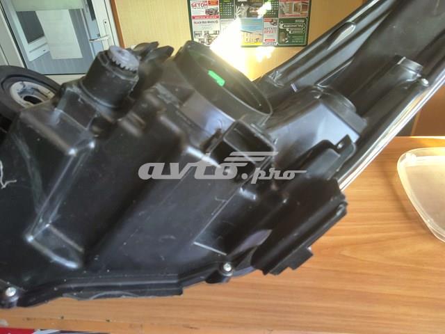 TOYOTA 811100E390 Правая фара в наличии Украина