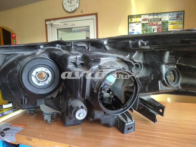 811100E390 TOYOTA Правая фара купить в Павлоград