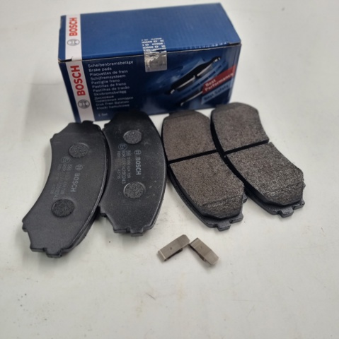 BOSCH 0986424709 Передние тормозные колодки в наличии Украина