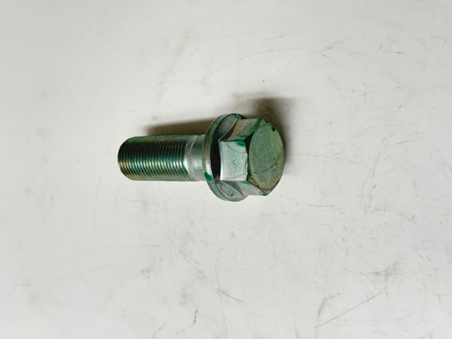 1100A083 MITSUBISHI Болт шкива коленвала купить в Чернигов