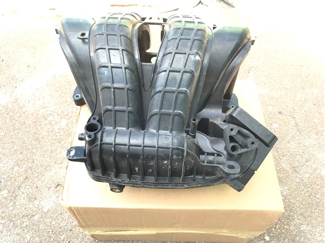 Впускной коллектор 1540A069 MATOMI