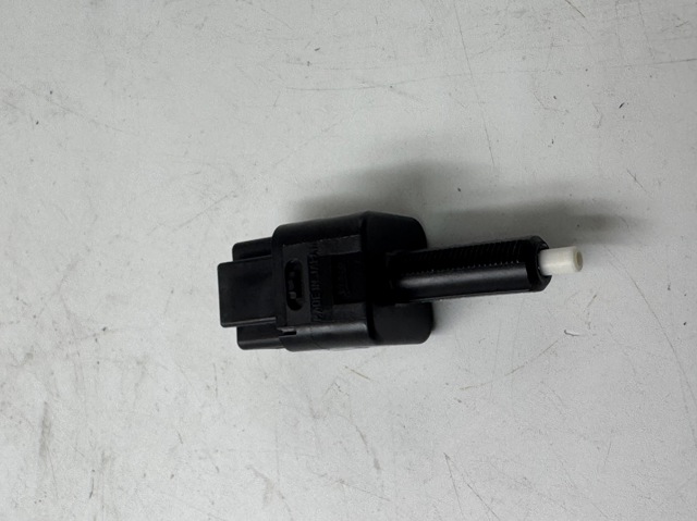 25320AX00E NISSAN Датчик стоп сигнала купить в Ужгород