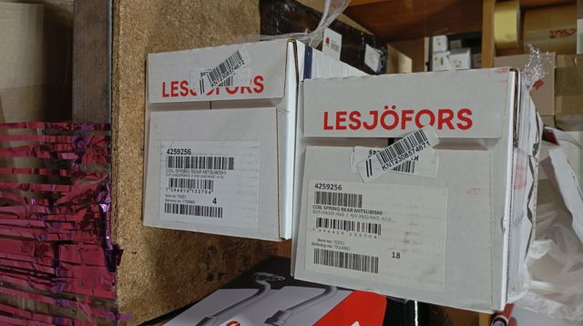 Пружина задняя 4259256 LESJOFORS