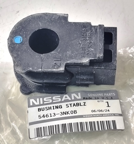 NISSAN 546133NK0B Втулка стабилизатора переднего в наличии Каменское