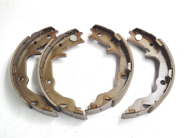 Тормозные колодки стояночного тормоза 5509909 ASHIKA