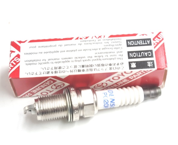 TOYOTA 9091901127 Свечи зажигания в наличии Полтава