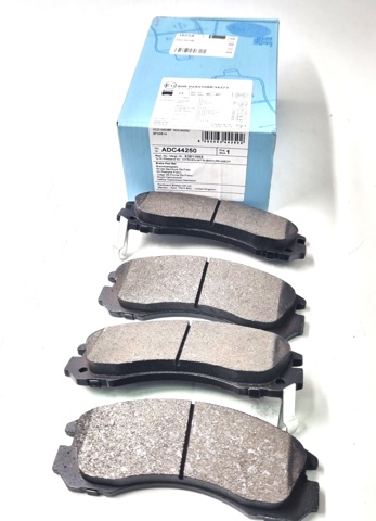 ADC44250 Передние тормозные колодки купить Тернополь