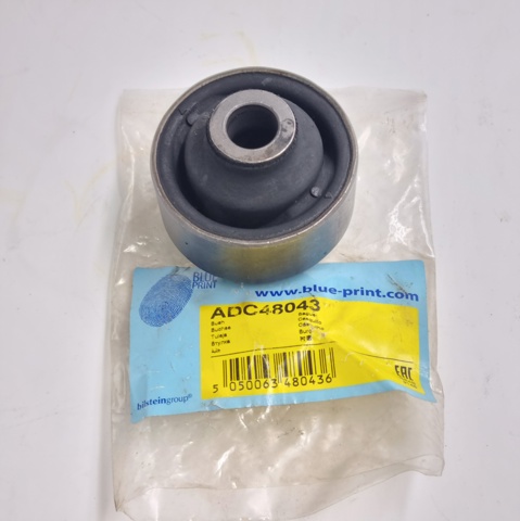 Сайлентблок передней подвески ADC48043 BLUE PRINT