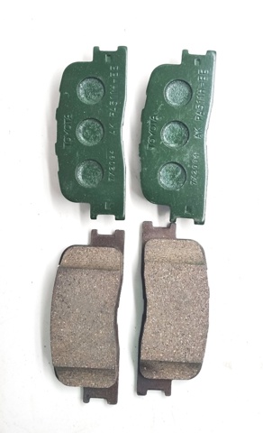 Комплект задних колодок Тойота Камри V