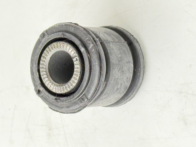 Сайлентблок заднего кулака Q0050372 Q-FIX