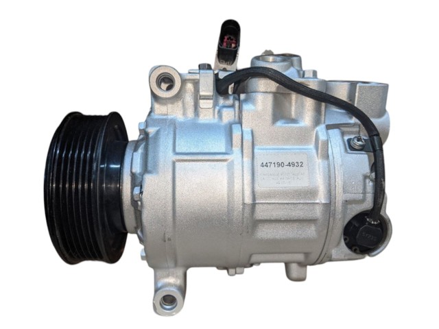 Компрессор кондиционера 8E0260805CD VAG