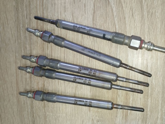 059963319J VAG Свеча накала купить в Сумы