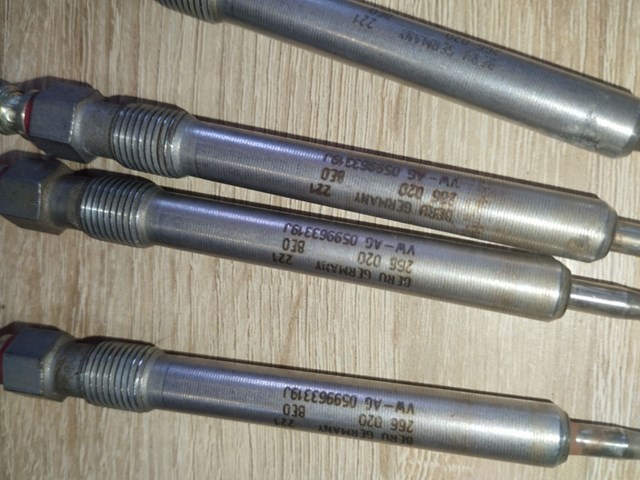 VAG 059963319J Свеча накала в наличии Черновцы