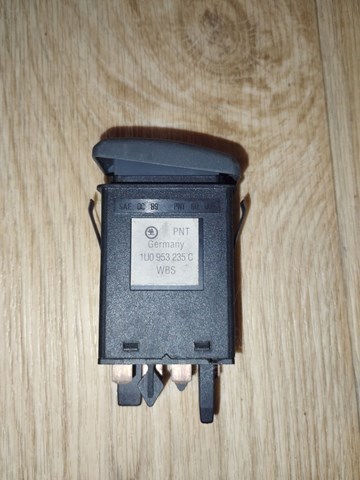 1U0953235C VAG купить в Кривой Рог