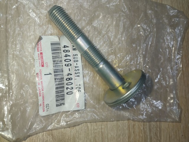 TOYOTA 4840948020 Болт крепления заднего развального рычага, внутренний в наличии Николаев