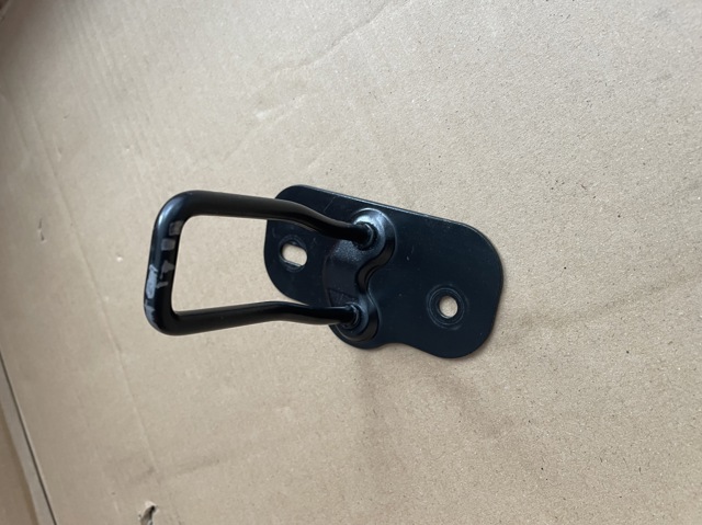 Tesla Model 106903200B Петля капота в наличии Черкассы