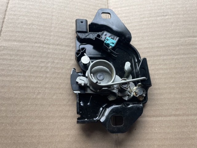 Tesla Model 150039700E Замок капота в наличии Черновцы