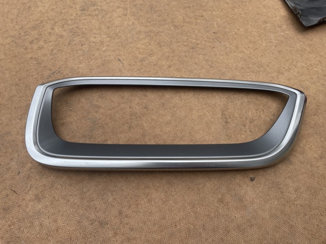 51137375883 BMW купить в Черкассы