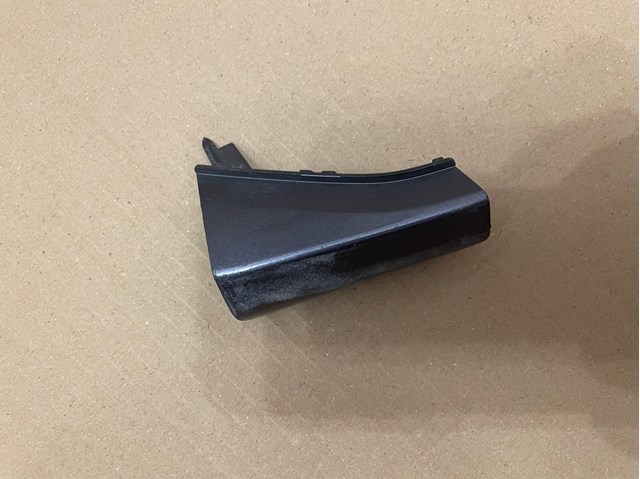TOYOTA 5246778901 Заглушка бампера буксировочного крюка передняя левая в наличии Черновцы