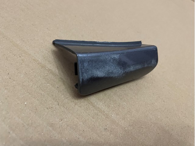 TOYOTA 5246778901 Заглушка бампера буксировочного крюка передняя левая в наличии Львов