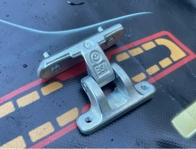 TESLA 600661300A Петля двери задней (багажной 3/5-й) в наличии Днепр