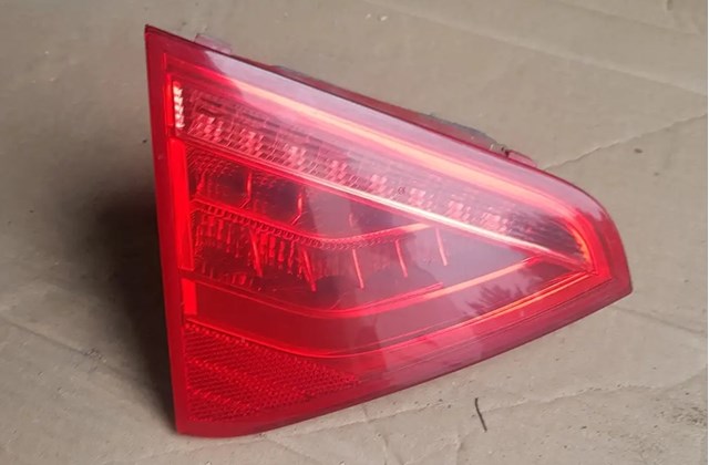 Фонарь задний левый, внутренний 8T0945093C VAG