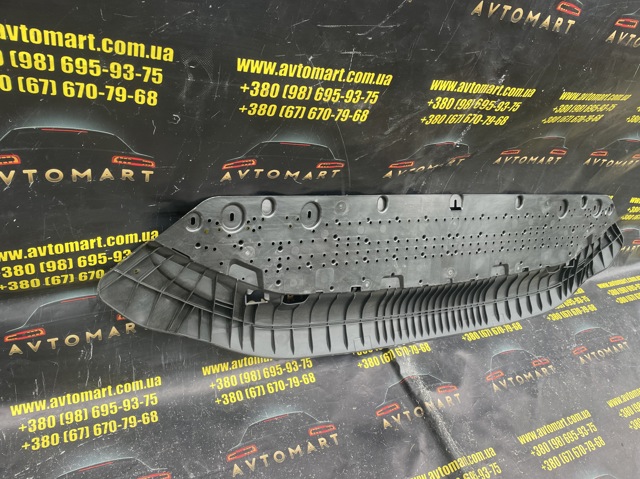 8W0807611F VAG Защита бампера переднего купить в Сумы
