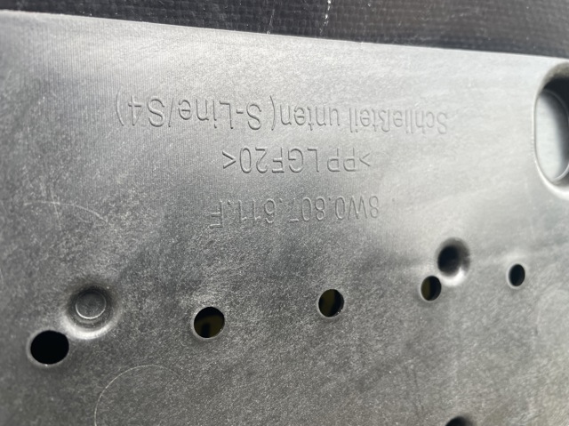 VAG 8W0807611F Защита бампера переднего в наличии Запорожье