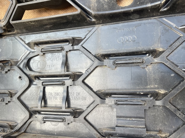 VAG 8W0853651DK Решетка радиатора в наличии Хмельницкий