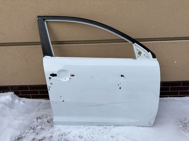 Пассажирская передняя дверь 760043W000 HYUNDAI
