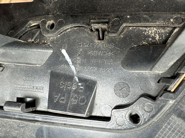 VAG 8R0955276C Накладка форсунки омывателя фары передней в наличии Сумы