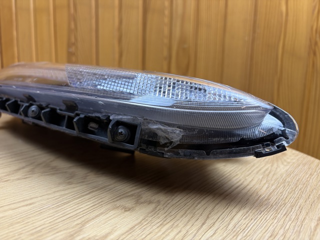 HYUNDAI 92208J9500 Фара дневного света правая в наличии Ужгород